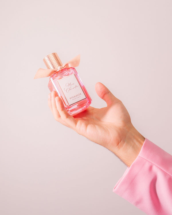 Vivamor Main Character Extrait De Parfum 100ml (3.4 Oz) - with notes of Pear Blossoms, Egyptian Jasmine, and Vanilla Bean